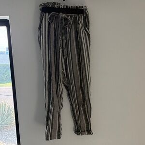 Sozy linen crop pants